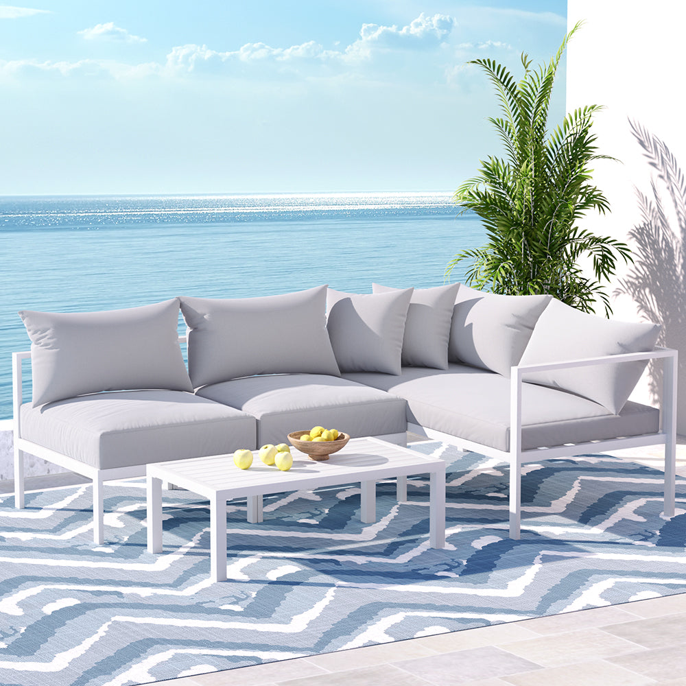 Outdoor Furniture & Décor