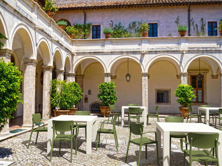 Siesta Vegas Extendable Table