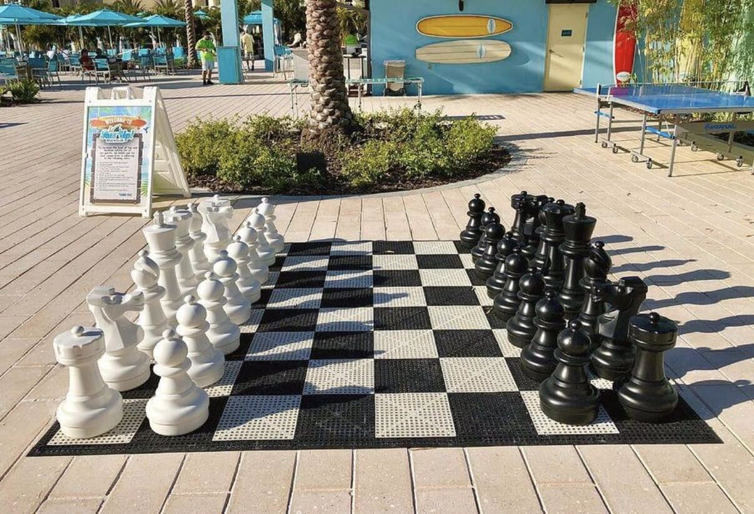 Giant Outdoor Games: What They Are and Why They’re So Popular Right Now