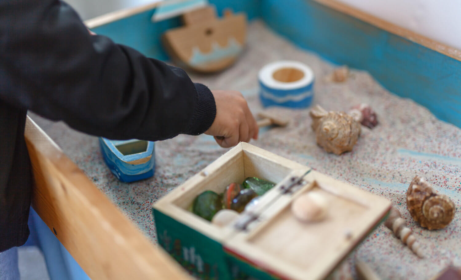 sand and water play table