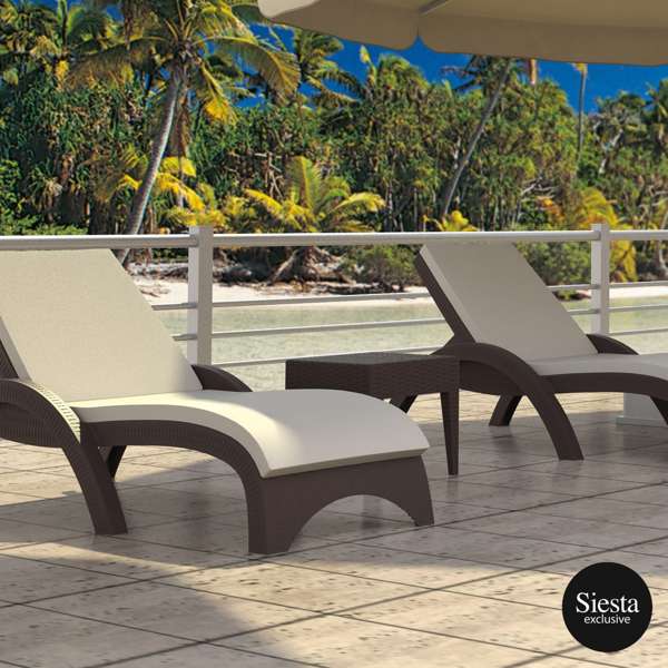 Outdoor Fiji Sunlounger/Tequila Side Table 3 Pc Package - With Cushion