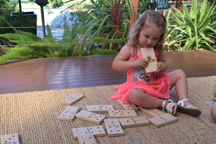 Giant Outdoor Dominoes Game Set with 28 Pieces 15cm