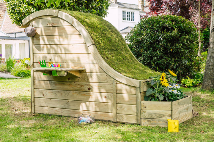 Nature Play Hideaway - The  Best Backyard