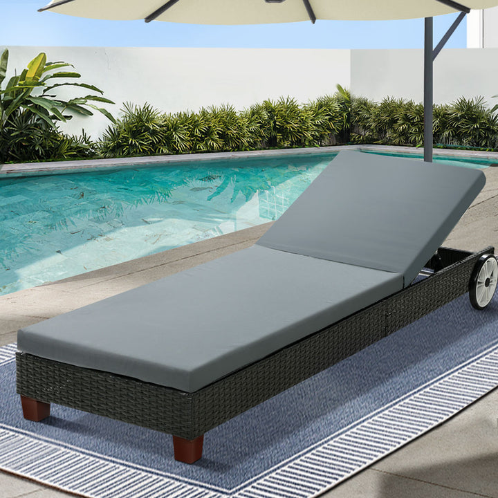 Gardeon Sun Lounge - Wicker - Grey Cushion